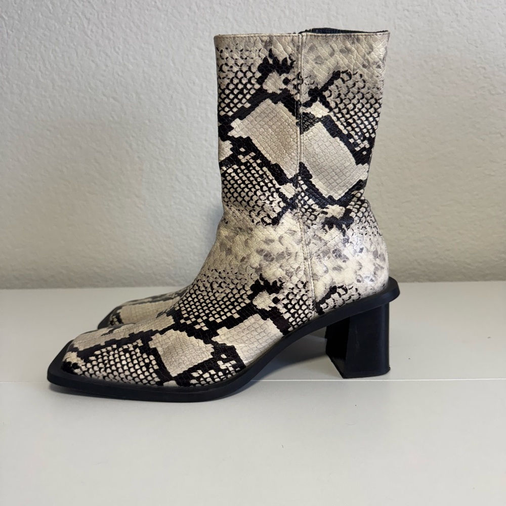 ZARA Snakeskin Block Heel Ankle Boots • Black & Cream • EU 41 / US 10 - Picture 2 of 8